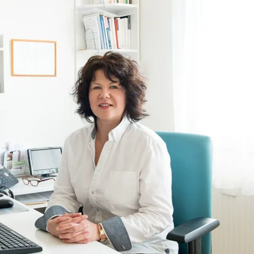MUDr. Jitka Řezáčová